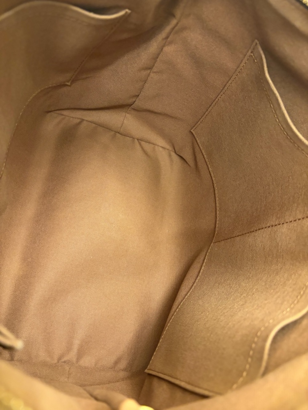 Louis Vuitton Palermo Pm (PRICE FIRM) - Picture 4 of 16